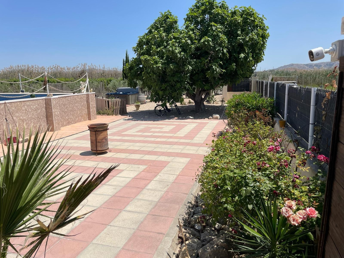 5 Bed Townhouse for sale in Villena Costa Blanca, Alicante, Spain