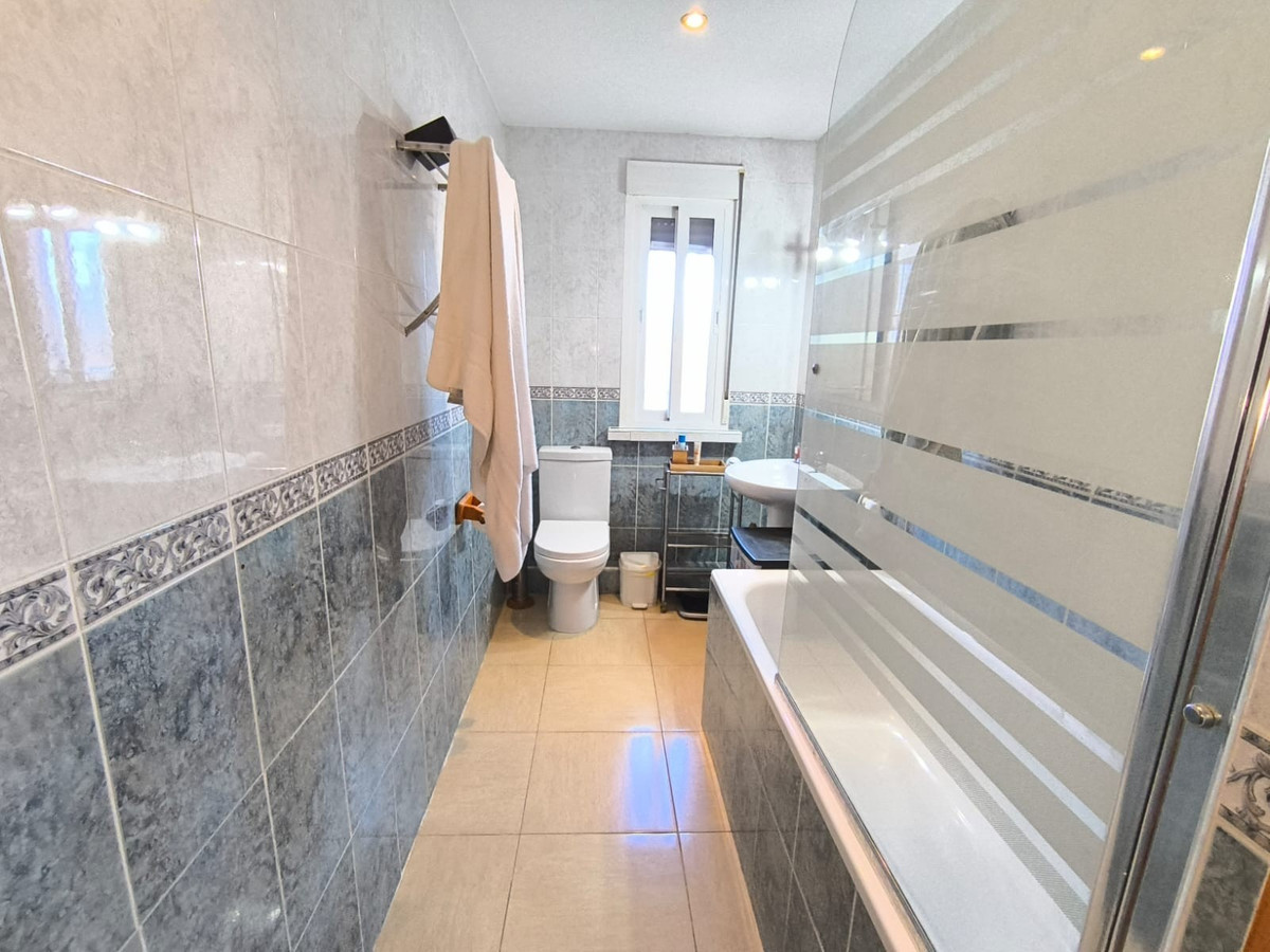 5 Bed Townhouse for sale in Villena Costa Blanca, Alicante, Spain