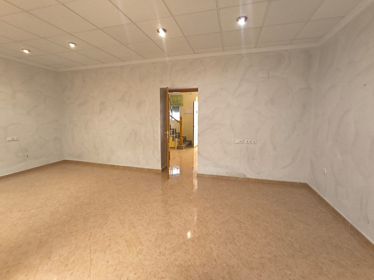 4 Bed Townhouse for sale in Algueña Costa Blanca, Alicante, Spain