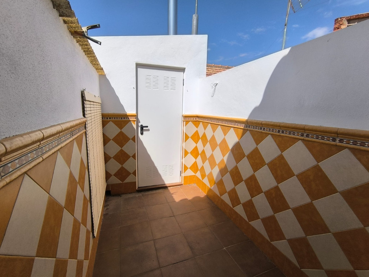 4 Bed Townhouse for sale in Algueña Costa Blanca, Alicante, Spain