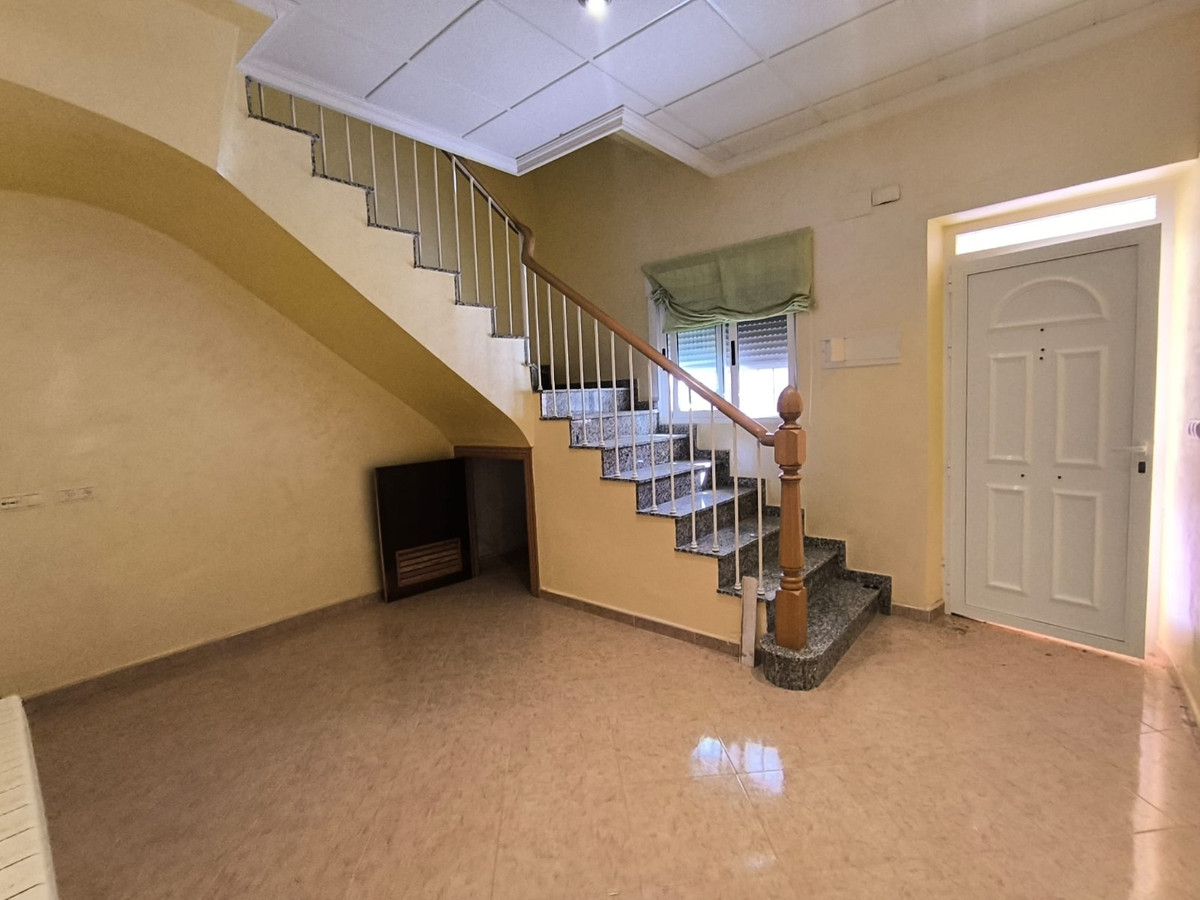 4 Bed Townhouse for sale in Algueña Costa Blanca, Alicante, Spain