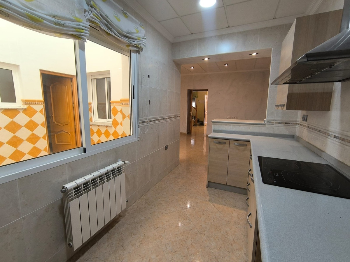 4 Bed Townhouse for sale in Algueña Costa Blanca, Alicante, Spain