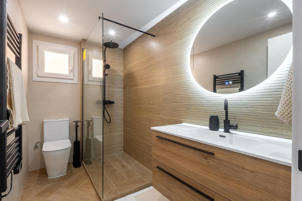 3 Bed Apartment for sale in Nueva Andalucía Costa Del Sol, Málaga, Spain