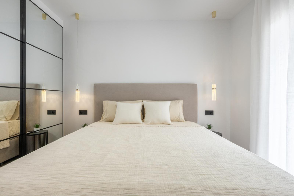 3 Bed Apartment for sale in Nueva Andalucía Costa Del Sol, Málaga, Spain