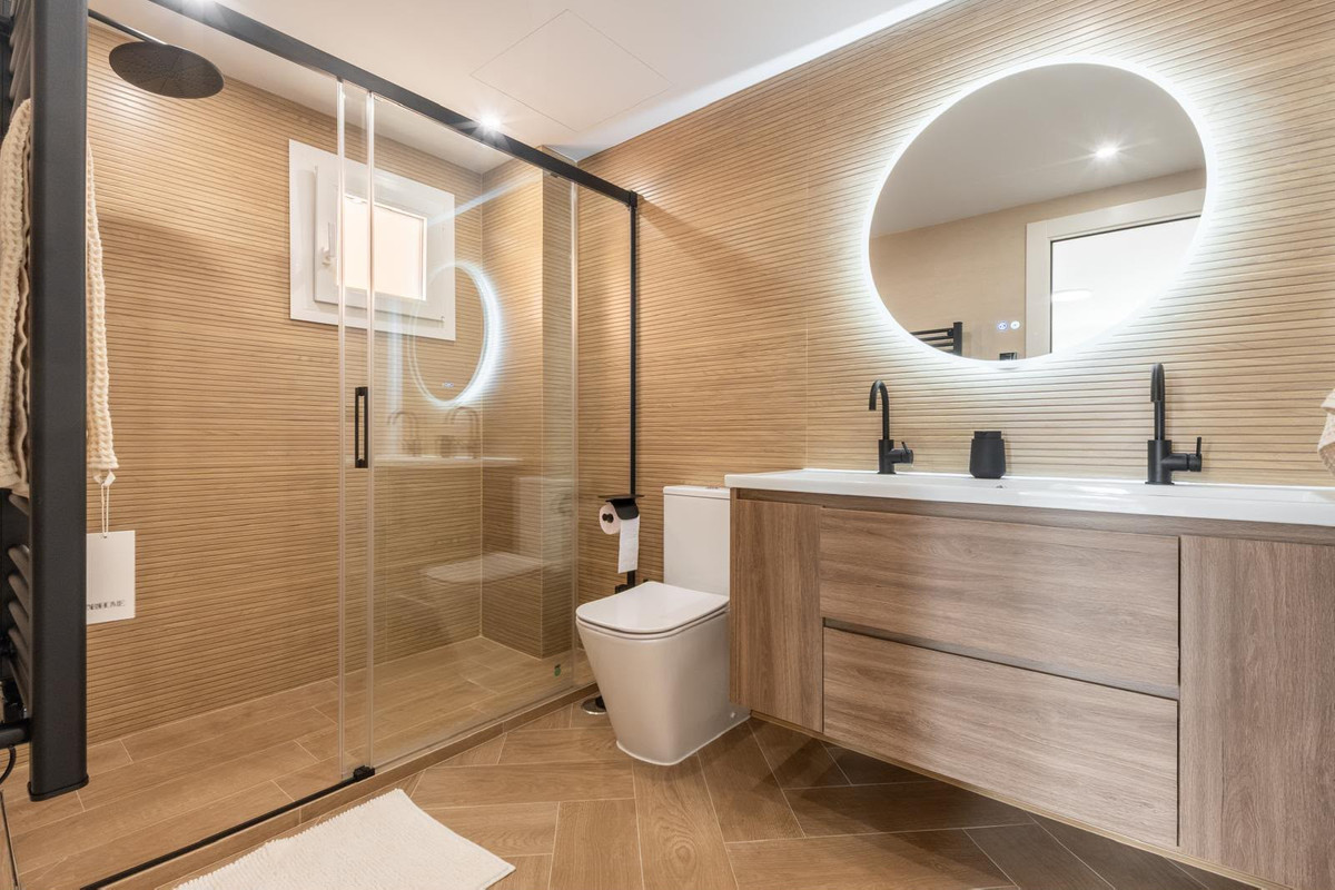 3 Bed Apartment for sale in Nueva Andalucía Costa Del Sol, Málaga, Spain