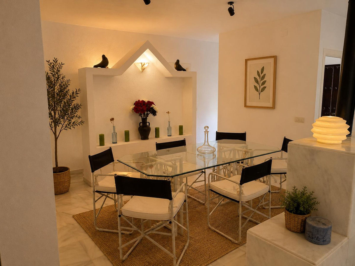 Se vende Villa - Chalet de 4 dormitorios en Costa Del Sol, Málaga, España