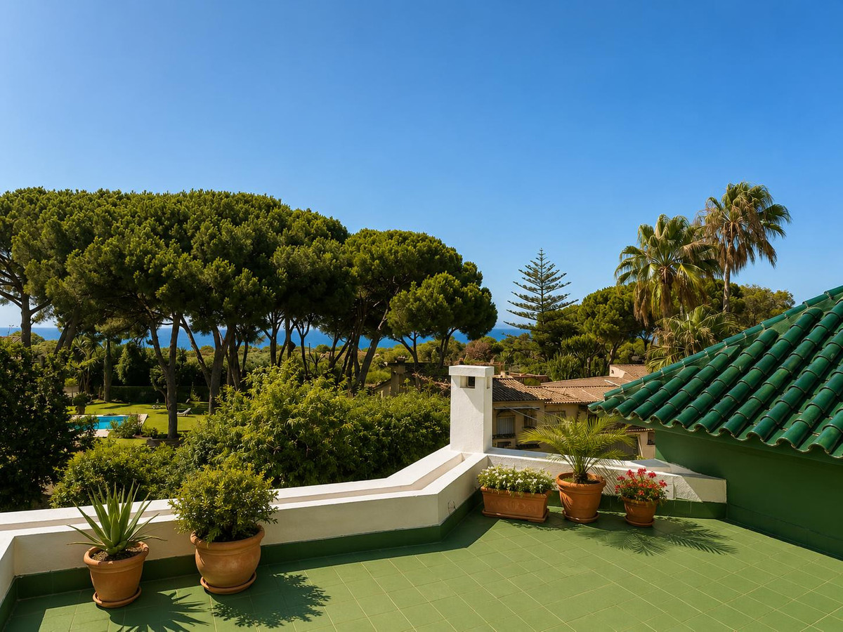 Se vende Villa - Chalet de 4 dormitorios en Costa Del Sol, Málaga, España