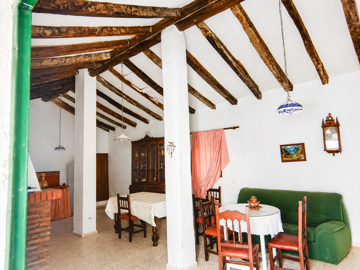 2 Bed Commercial unit for sale in Gaucín Costa Del Sol, Málaga, Spain