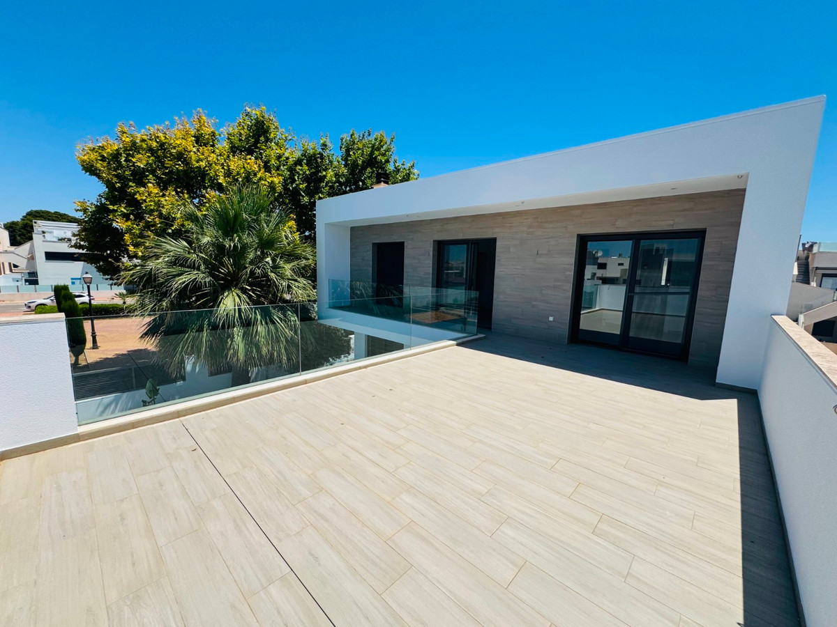 Se vende Villa - Chalet de 3 dormitorios en Costa Calida, Murcia, España