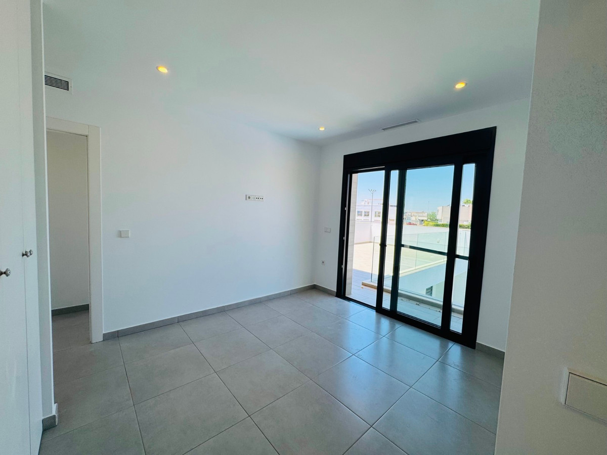 Se vende Villa - Chalet de 3 dormitorios en Costa Calida, Murcia, España