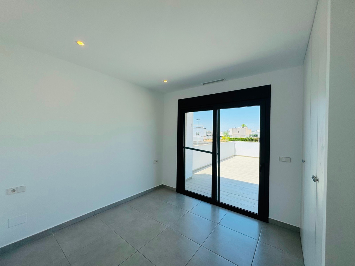 Se vende Villa - Chalet de 3 dormitorios en Costa Calida, Murcia, España