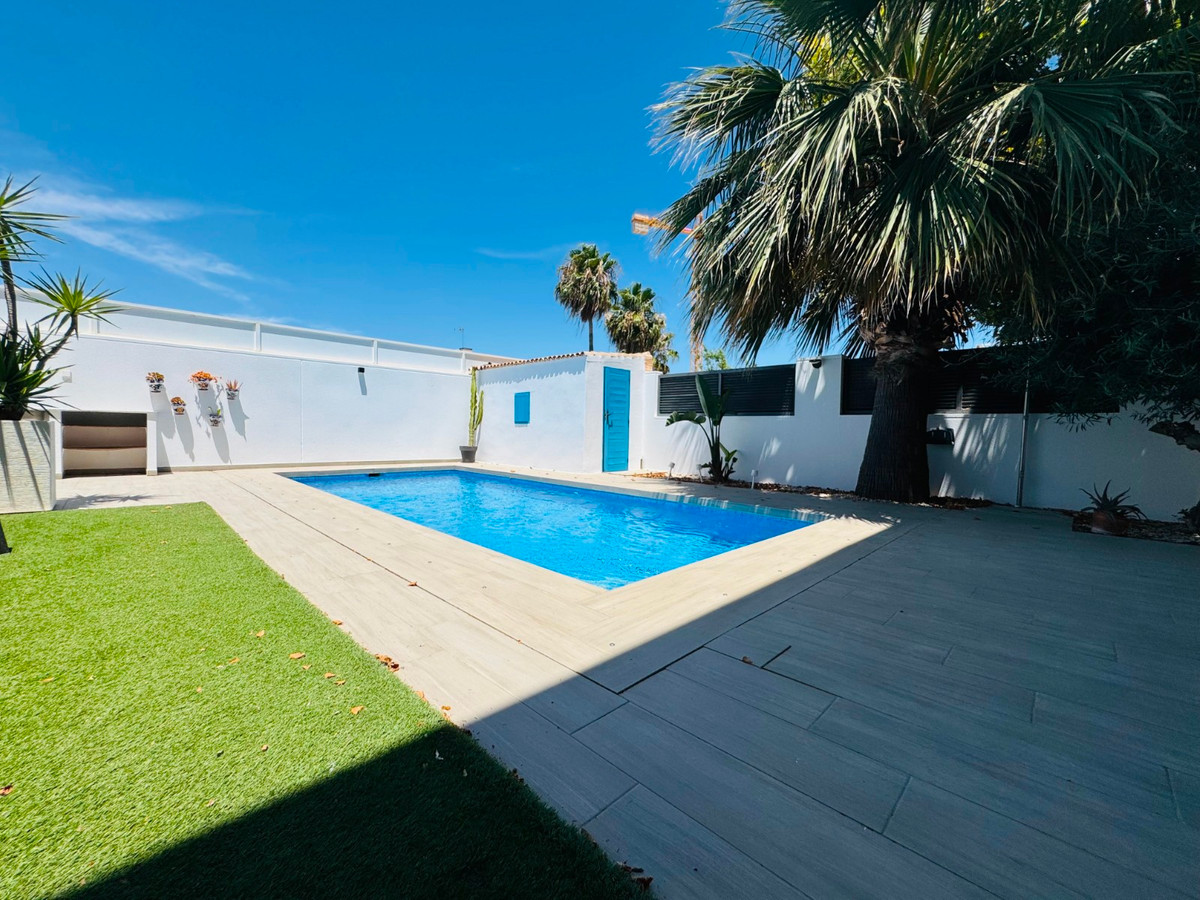 Se vende Villa - Chalet de 3 dormitorios en Costa Calida, Murcia, España