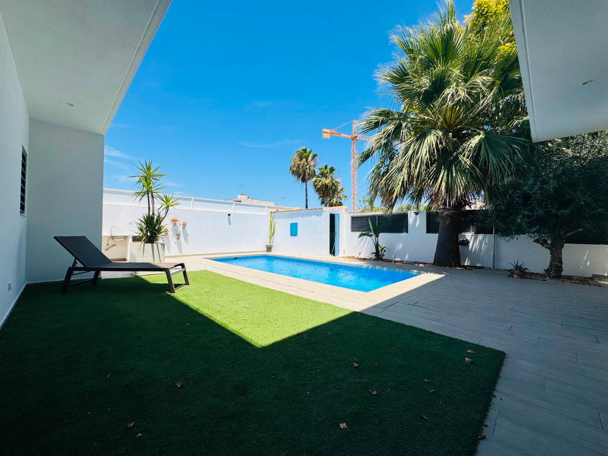 Se vende Villa - Chalet de 3 dormitorios en Costa Calida, Murcia, España