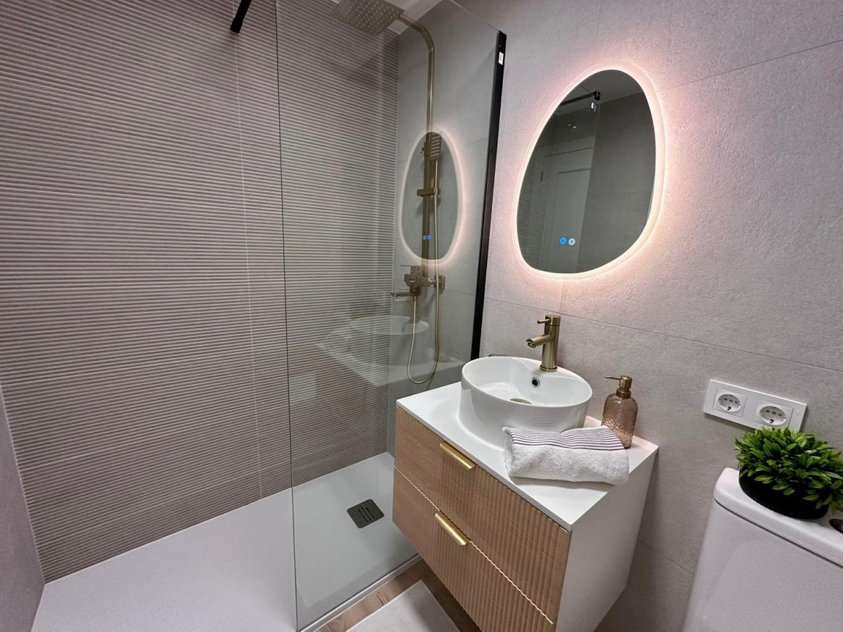 2 Bed Apartment for sale in Torrevieja Costa Blanca, Alicante, Spain