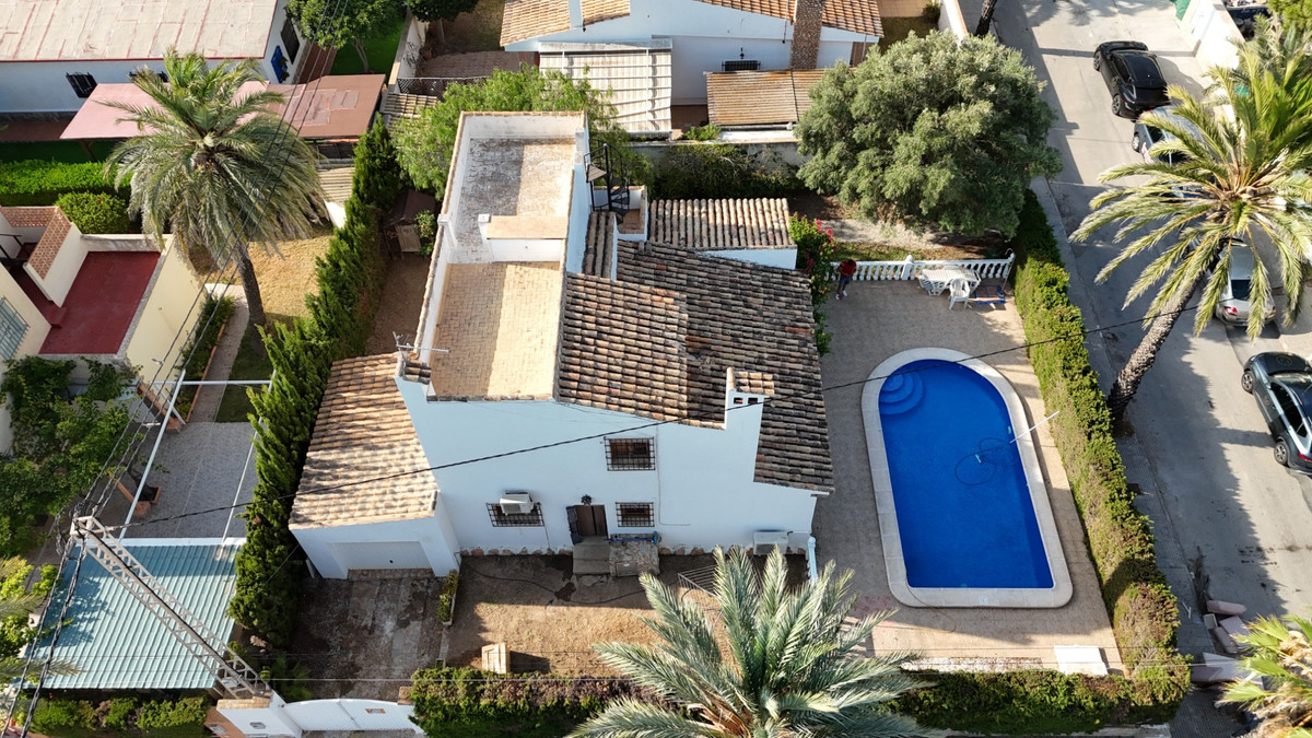 4 Bed Townhouse for sale in Cabo Roig Costa Blanca, Alicante, Spain