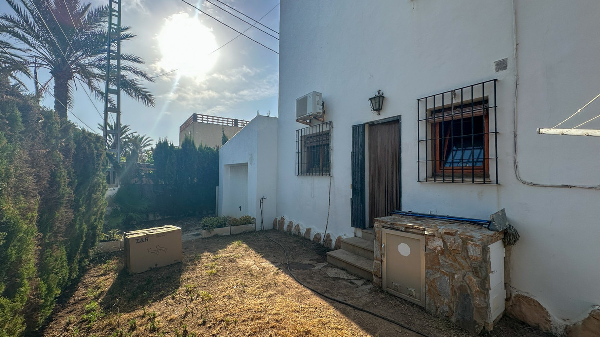 4 Bed Townhouse for sale in Cabo Roig Costa Blanca, Alicante, Spain