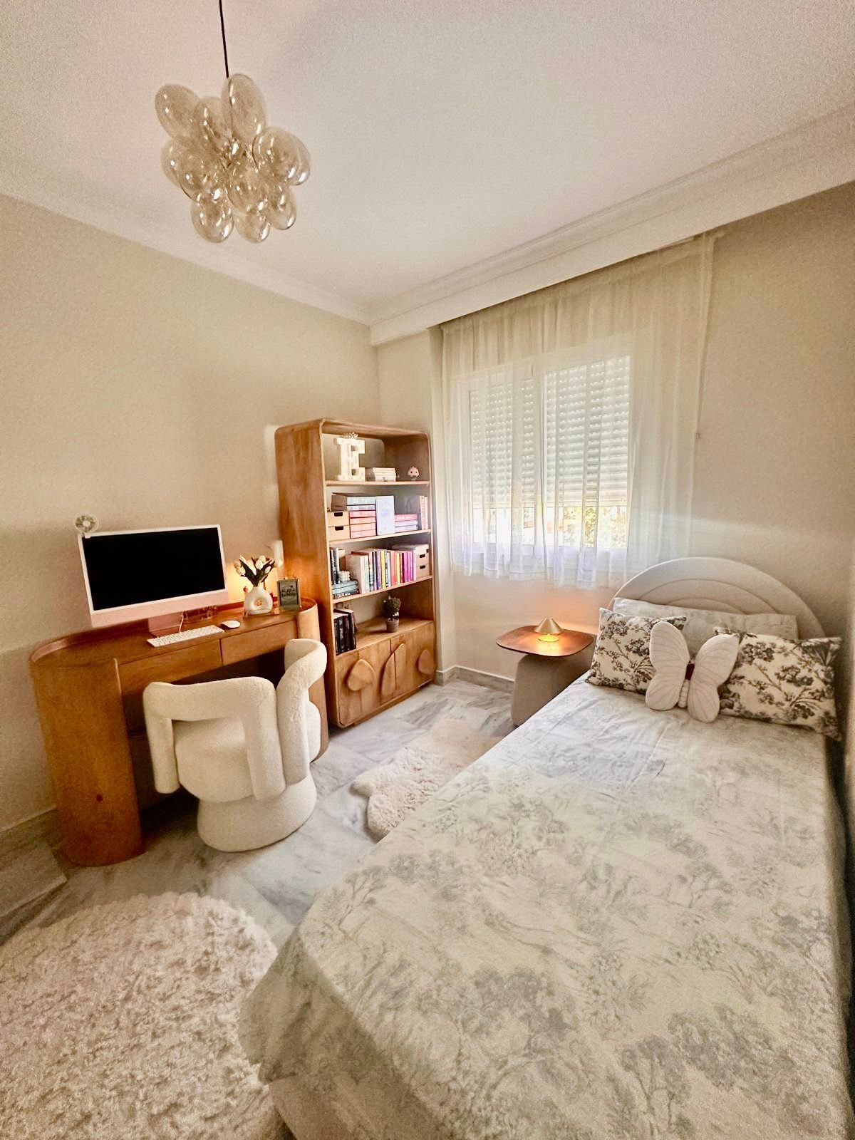 Se vende Apartamento Planta Media de 2 dormitorios en Costa Del Sol, Málaga, España