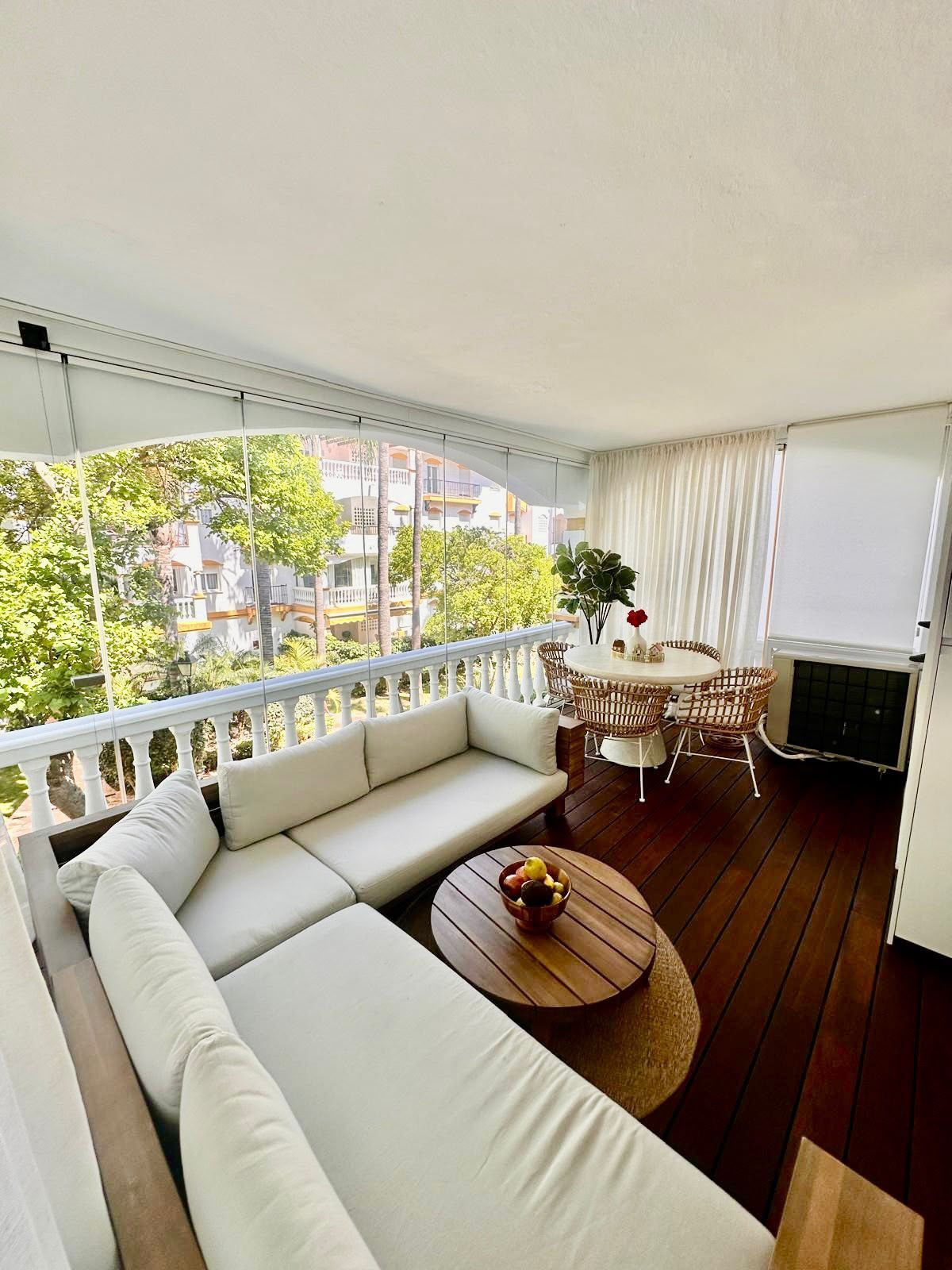 Se vende Apartamento Planta Media de 2 dormitorios en Costa Del Sol, Málaga, España