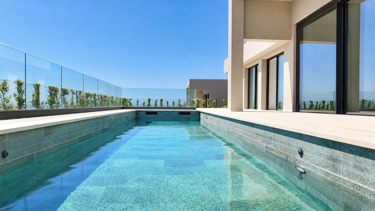 Se vende Villa - Chalet de 3 dormitorios en Costa Del Sol, Málaga, España