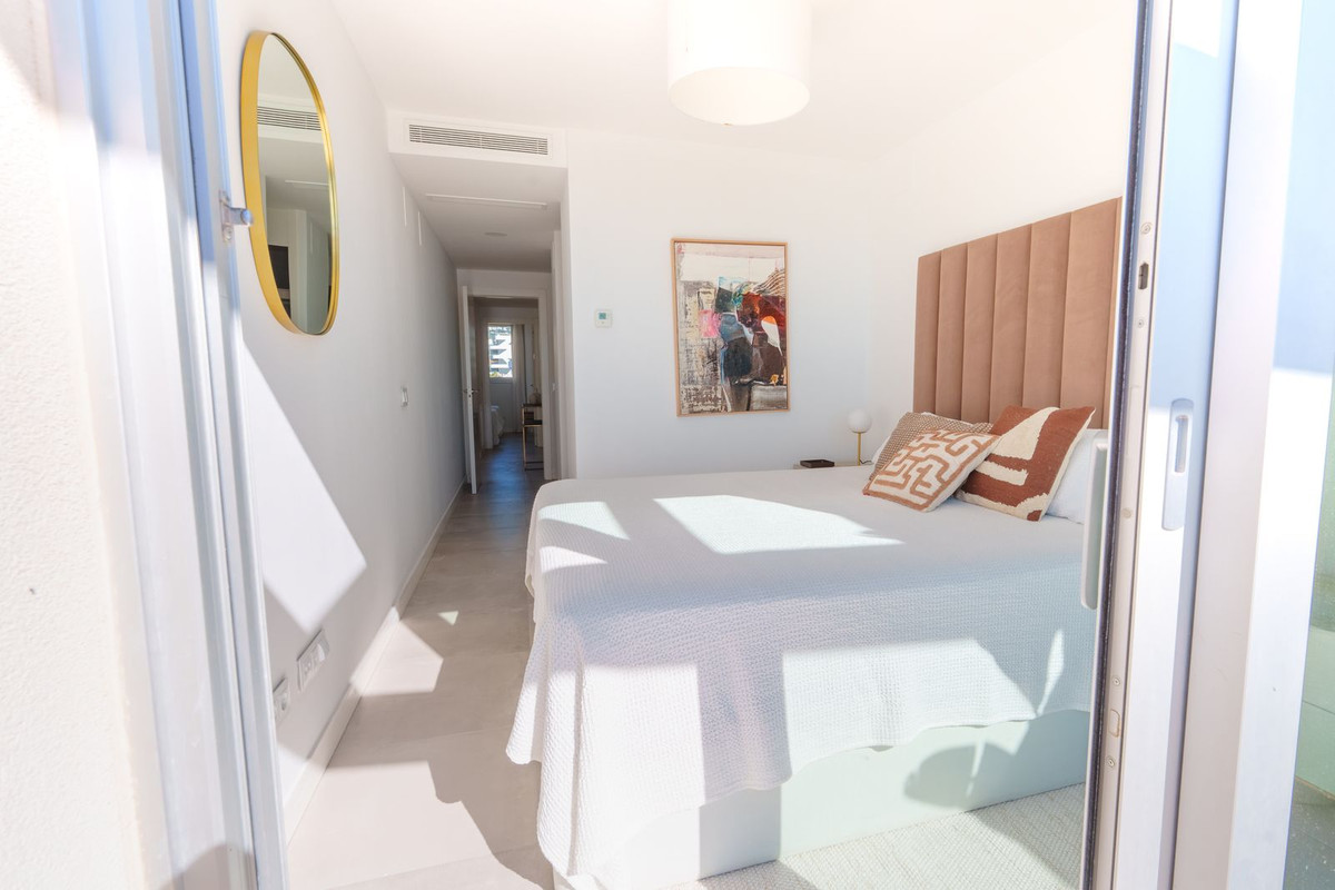 2 Bed Apartment for sale in Fuengirola Costa Del Sol, Málaga, Spain