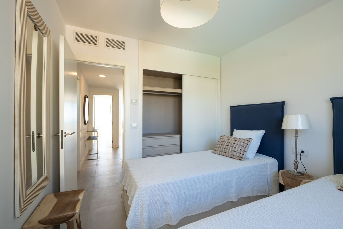 2 Bed Apartment for sale in Fuengirola Costa Del Sol, Málaga, Spain
