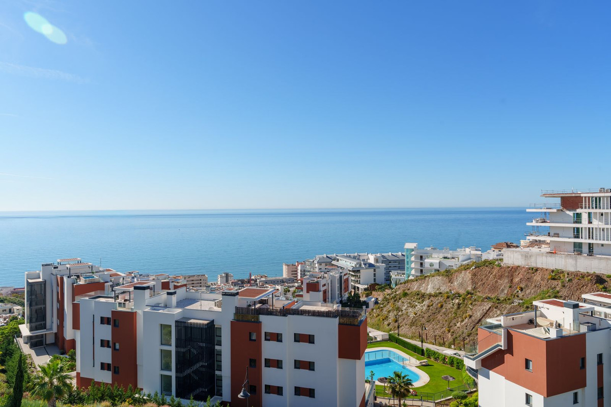 2 Bed Apartment for sale in Fuengirola Costa Del Sol, Málaga, Spain