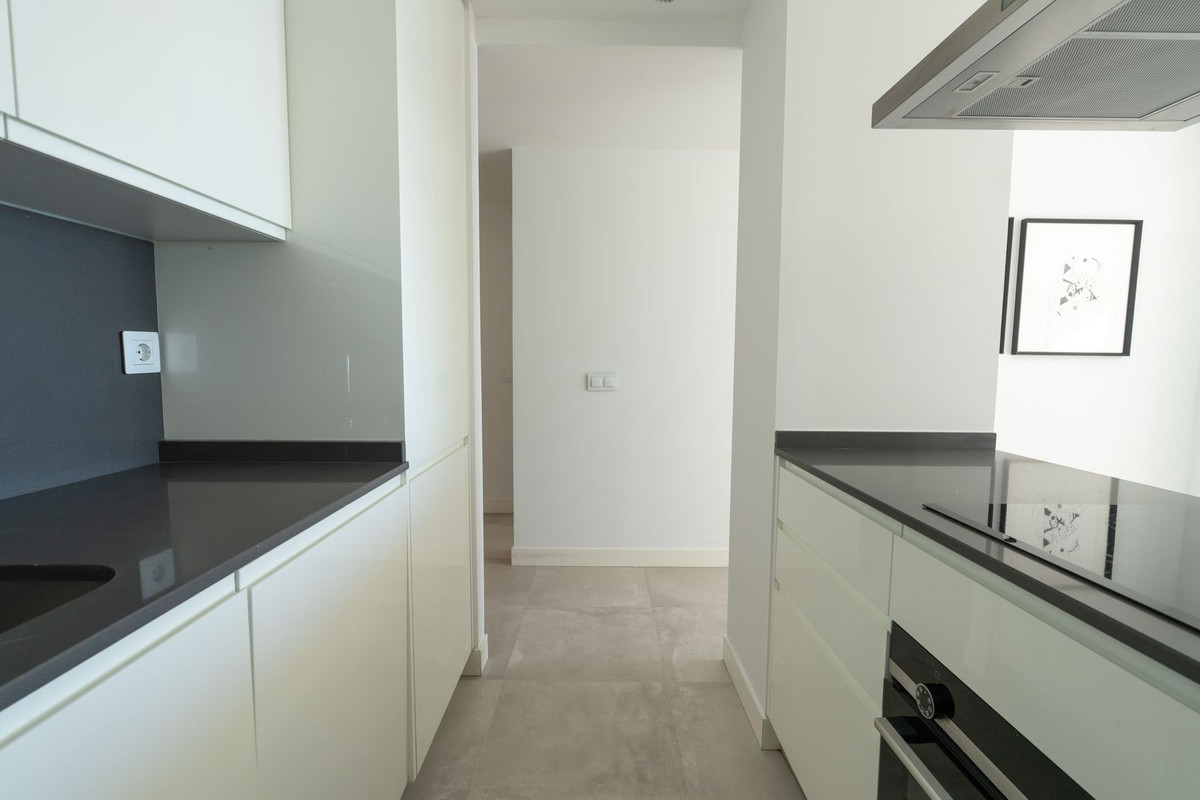 2 Bed Apartment for sale in Fuengirola Costa Del Sol, Málaga, Spain