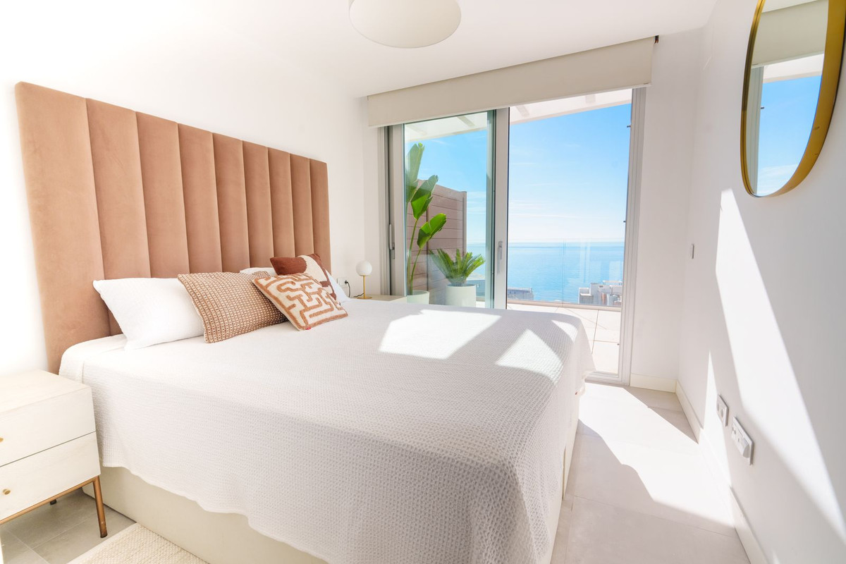 2 Bed Apartment for sale in Fuengirola Costa Del Sol, Málaga, Spain