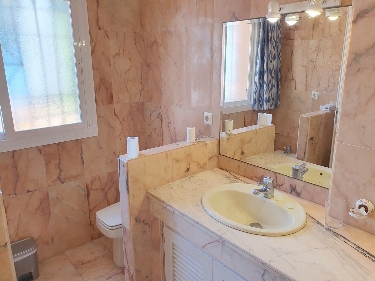 2 Bed Townhouse for sale in El Presidente Costa Del Sol, Málaga, Spain