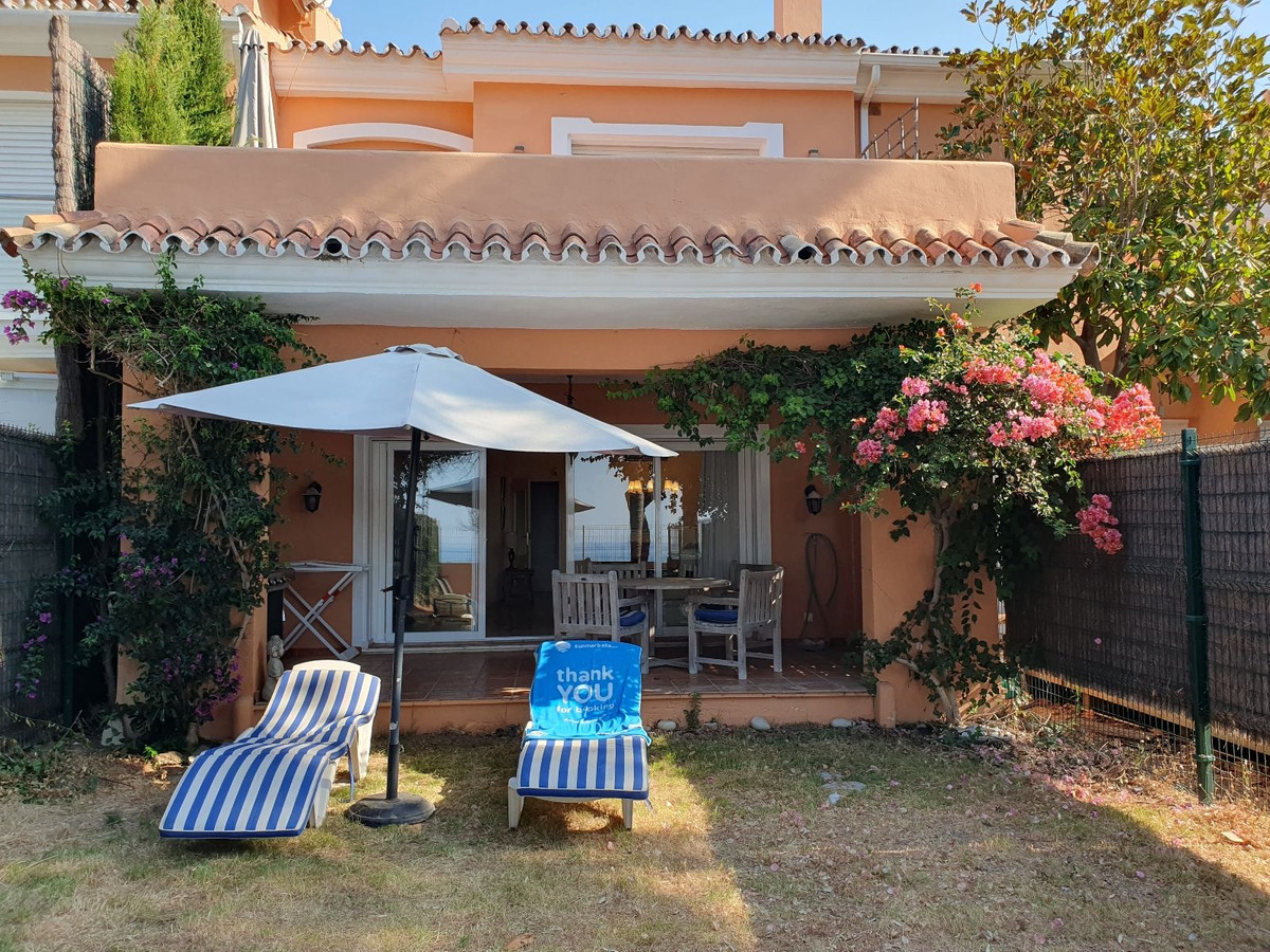 2 Bed Townhouse for sale in El Presidente Costa Del Sol, Málaga, Spain