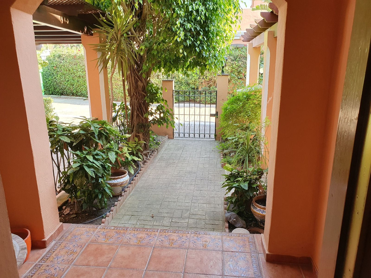 2 Bed Townhouse for sale in El Presidente Costa Del Sol, Málaga, Spain