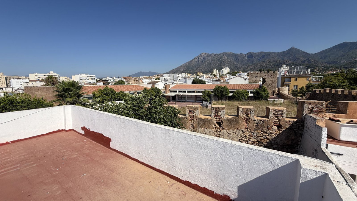 7 Bed Townhouse for sale in Marbella Costa Del Sol, Málaga, Spain