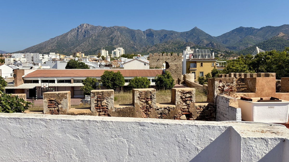 7 Bed Townhouse for sale in Marbella Costa Del Sol, Málaga, Spain