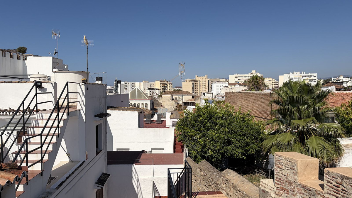 7 Bed Townhouse for sale in Marbella Costa Del Sol, Málaga, Spain