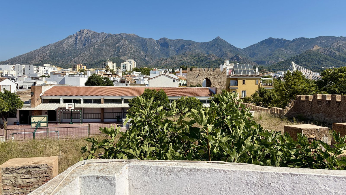 7 Bed Townhouse for sale in Marbella Costa Del Sol, Málaga, Spain