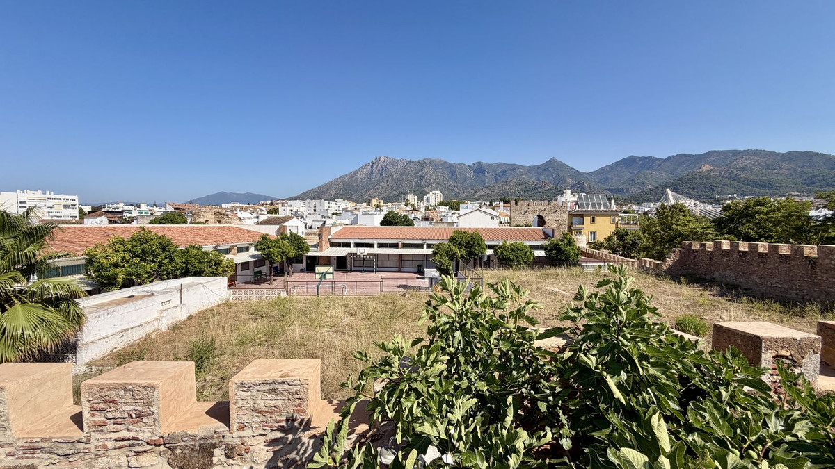 7 Bed Townhouse for sale in Marbella Costa Del Sol, Málaga, Spain