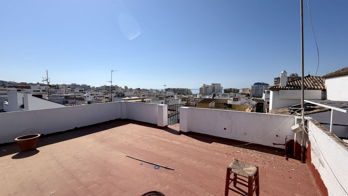 7 Bed Townhouse for sale in Marbella Costa Del Sol, Málaga, Spain