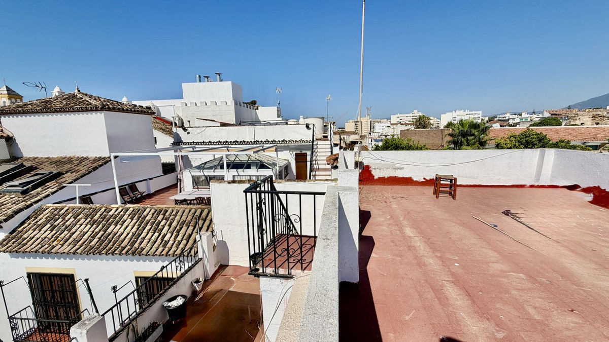 7 Bed Townhouse for sale in Marbella Costa Del Sol, Málaga, Spain