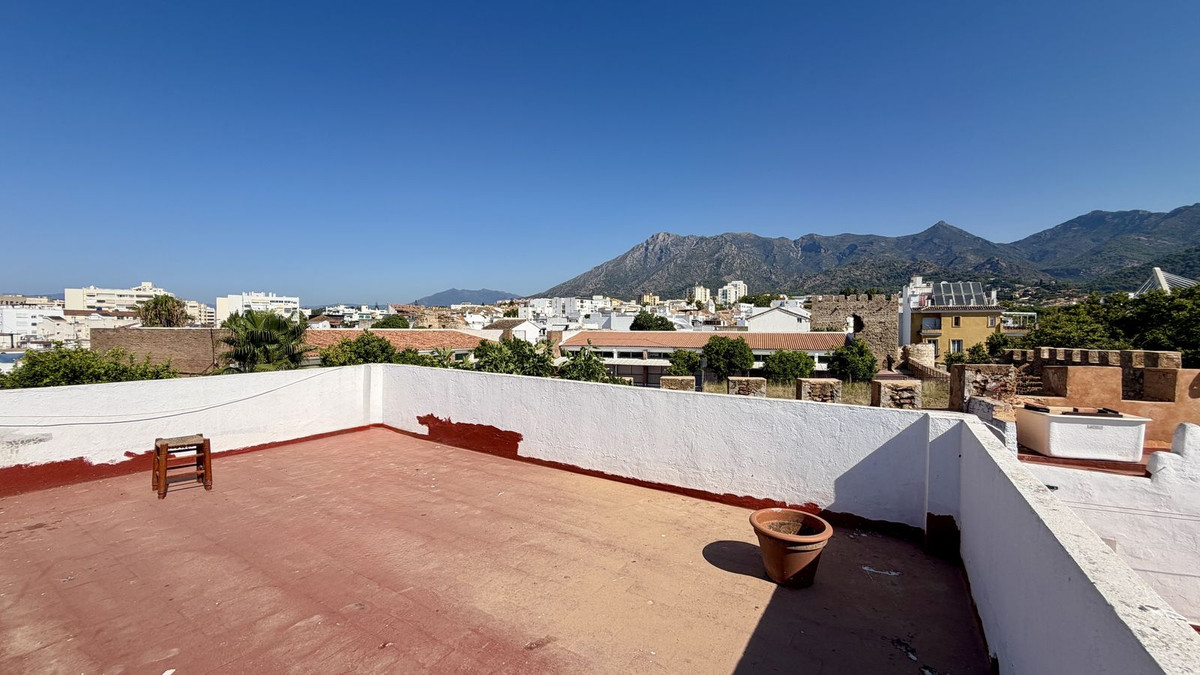 7 Bed Townhouse for sale in Marbella Costa Del Sol, Málaga, Spain