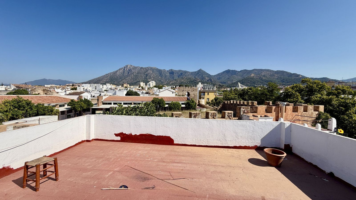 7 Bed Townhouse for sale in Marbella Costa Del Sol, Málaga, Spain