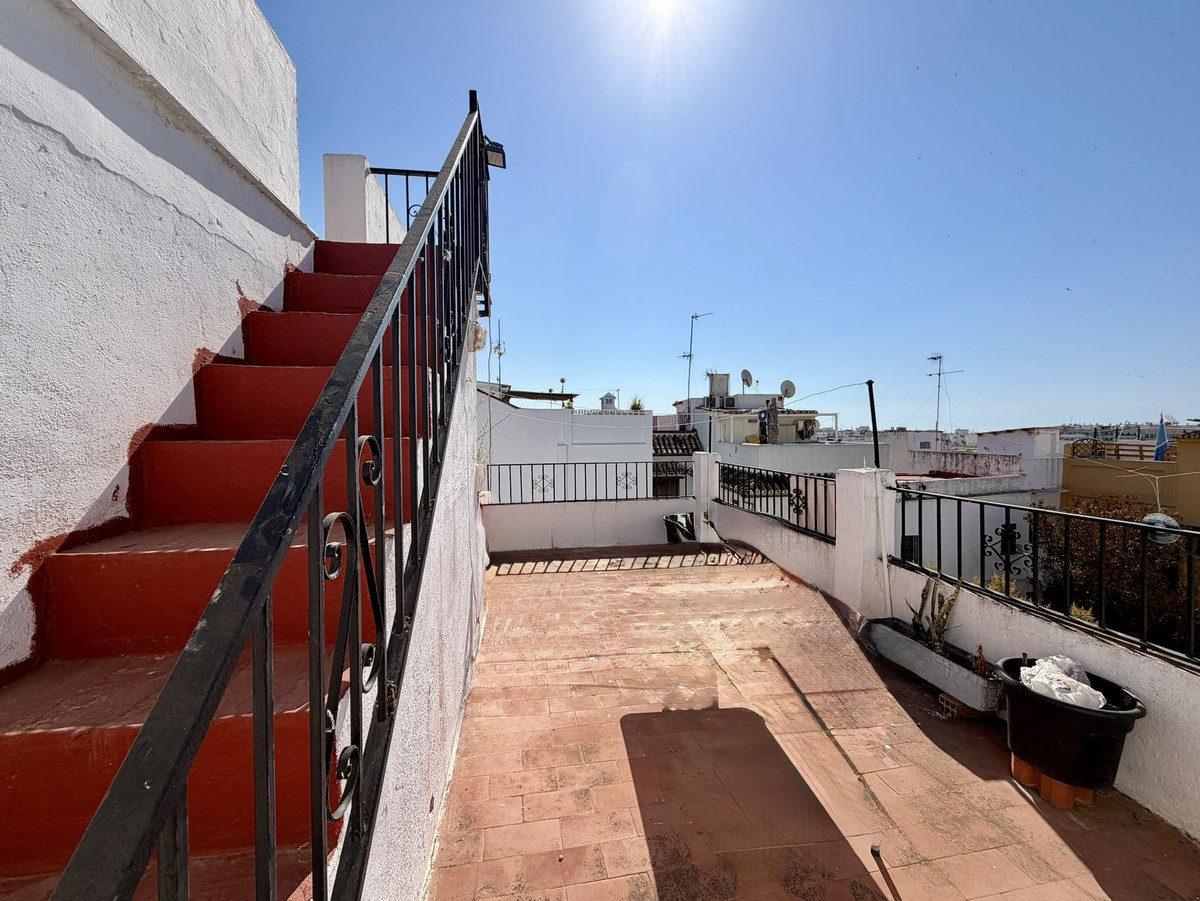 7 Bed Townhouse for sale in Marbella Costa Del Sol, Málaga, Spain