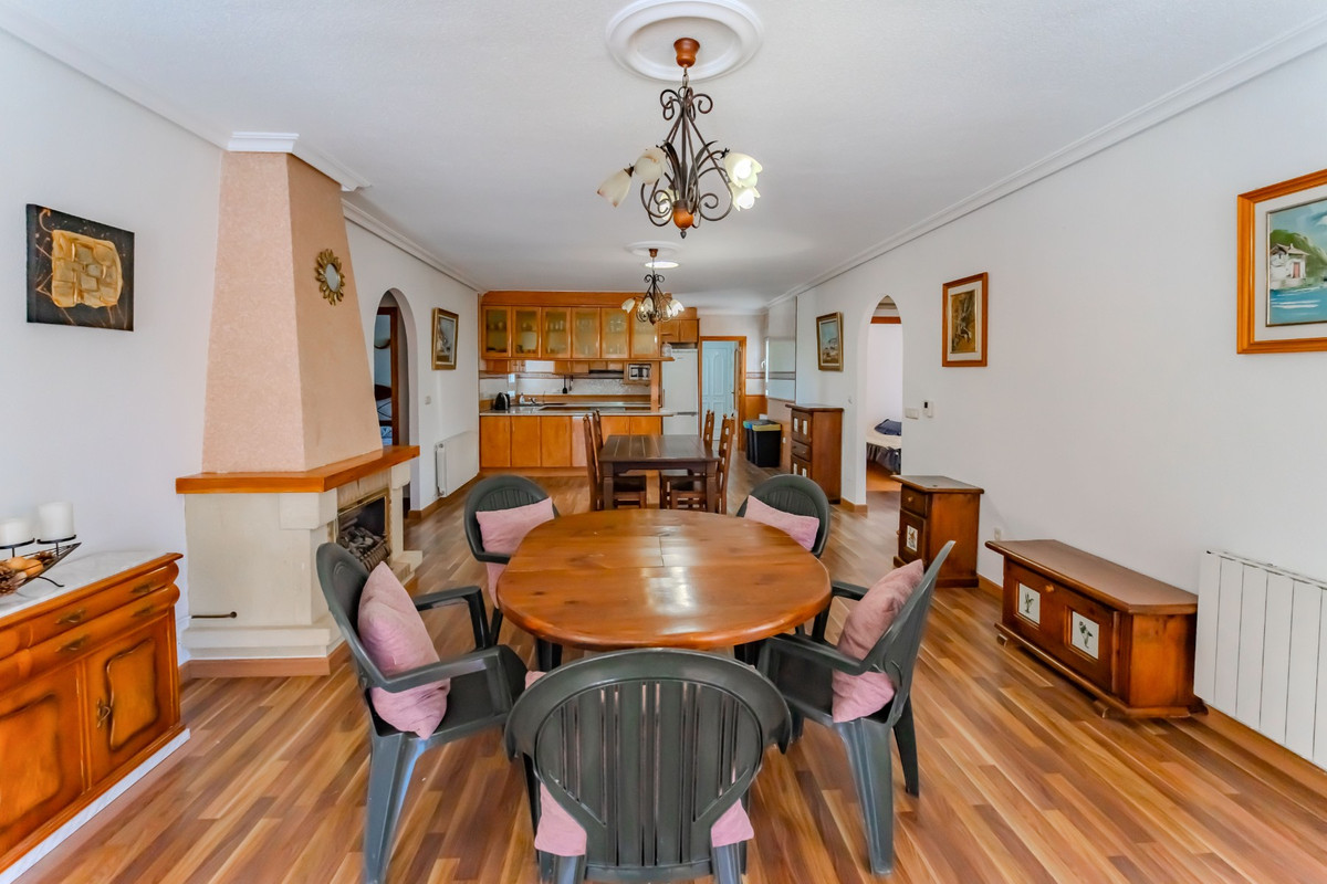 5 Bed Townhouse for sale in Rojales Costa Blanca, Alicante, Spain