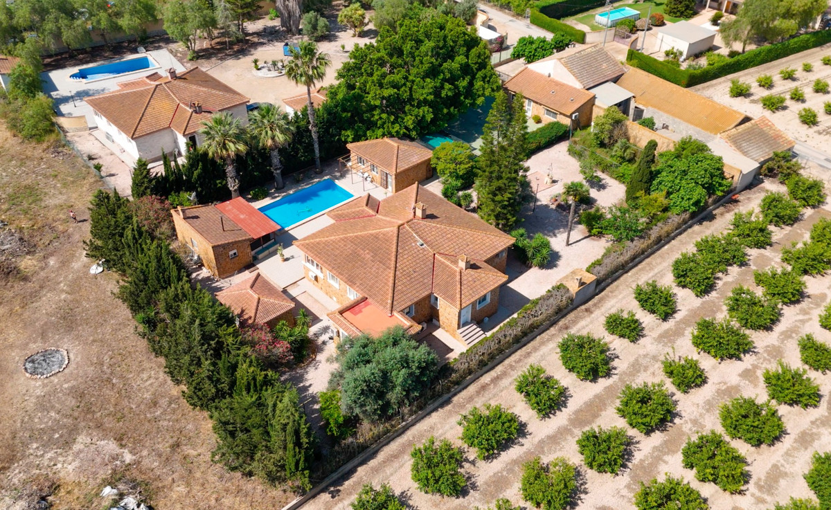 5 Bed Townhouse for sale in Rojales Costa Blanca, Alicante, Spain