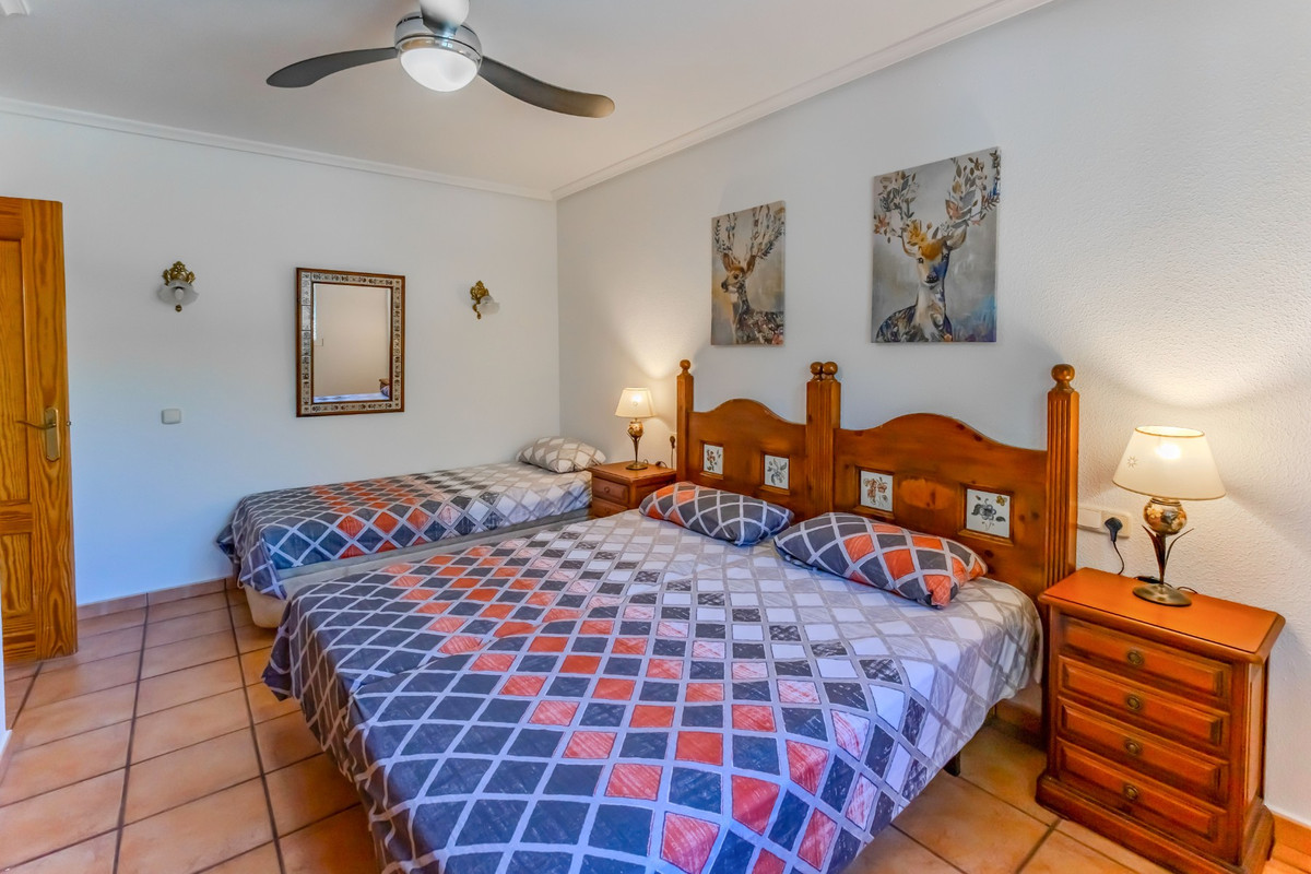 5 Bed Townhouse for sale in Rojales Costa Blanca, Alicante, Spain