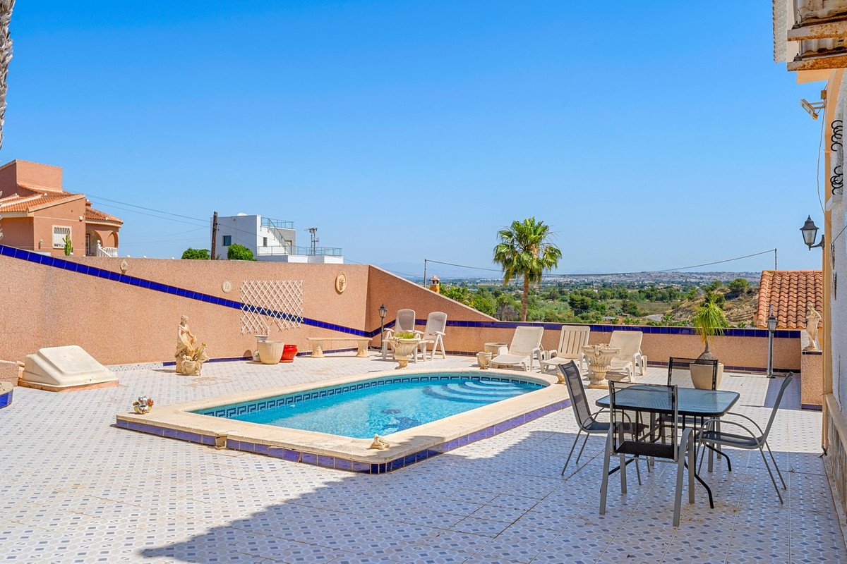 Se vende Villa - Chalet de 4 dormitorios en Costa Blanca, Alicante, España