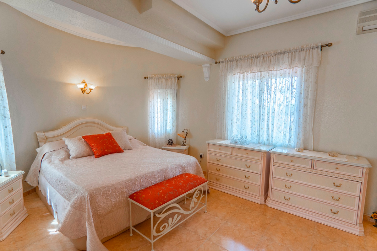 4 Bed Townhouse for sale in Ciudad Quesada Costa Blanca, Alicante, Spain