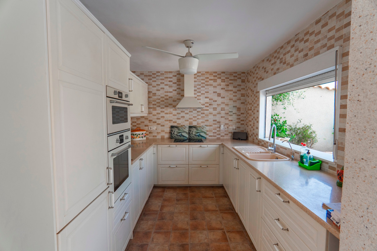 4 Bed Townhouse for sale in Ciudad Quesada Costa Blanca, Alicante, Spain