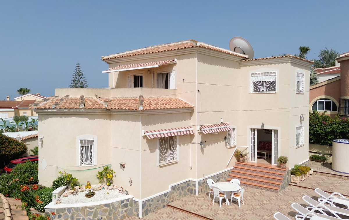 4 Bed Townhouse for sale in Ciudad Quesada Costa Blanca, Alicante, Spain