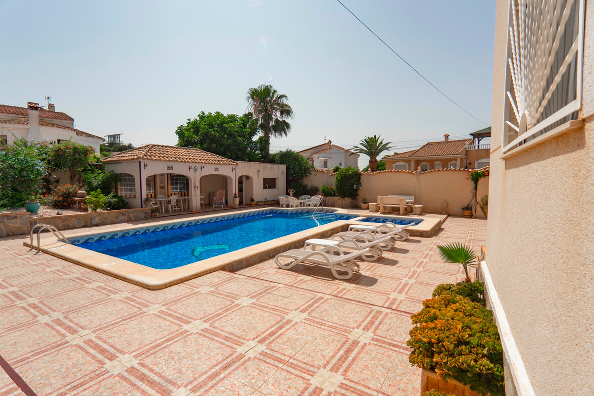 4 Bed Townhouse for sale in Ciudad Quesada Costa Blanca, Alicante, Spain