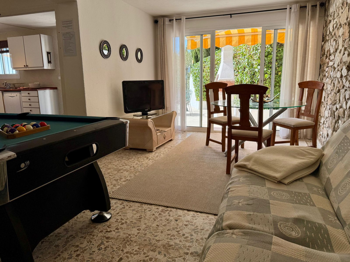 6 Bed Townhouse for sale in Mijas Costa Del Sol, Málaga, Spain